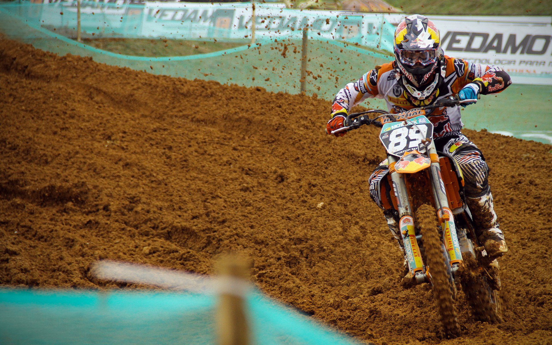 kaiyun登录入口-“英超领头羊迎战强敌，冠军争夺战愈发激烈”，英超爆冷夺冠