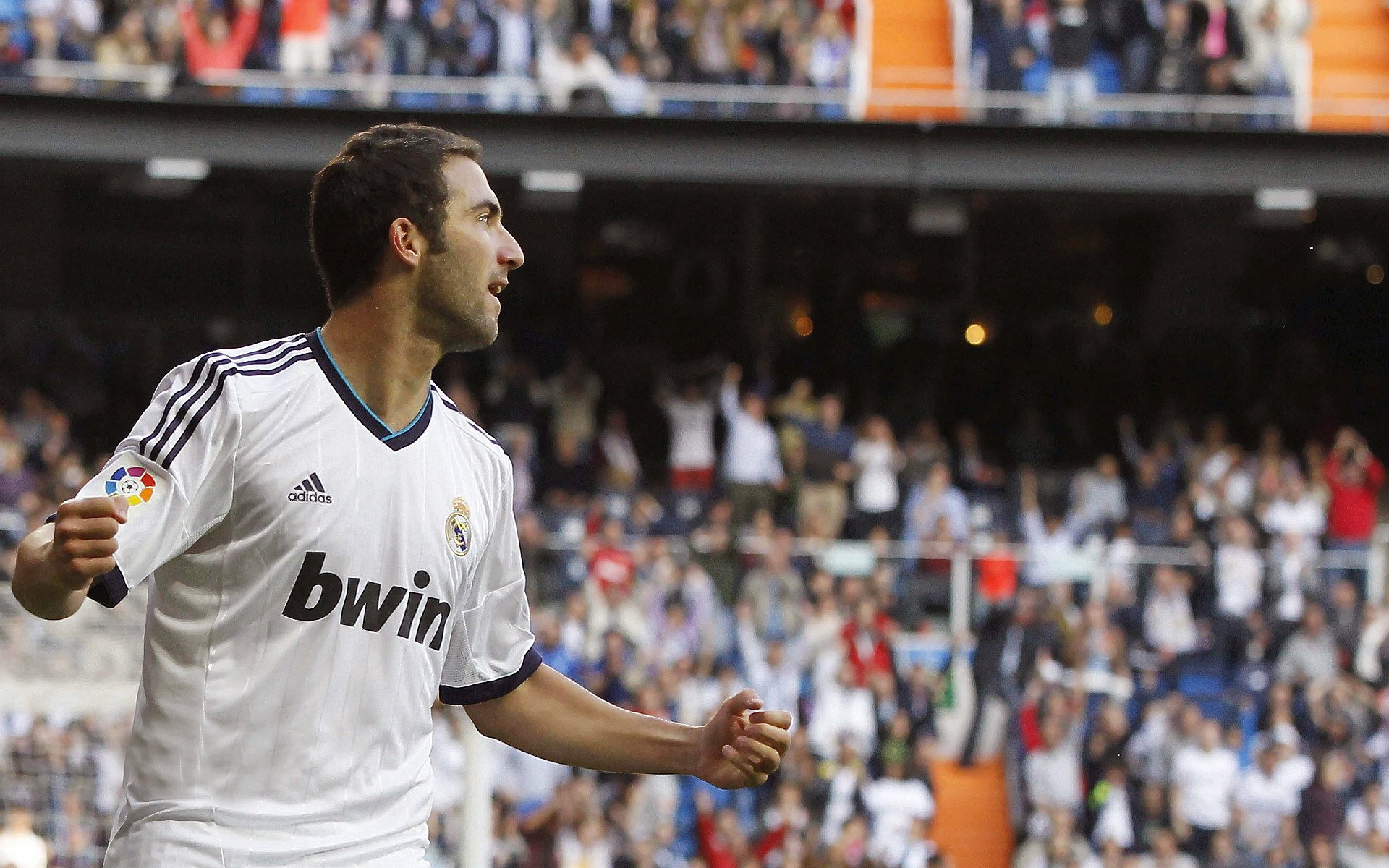 开云体育开云-雅各布·因格雷布蝉联男子100米金牌，雅各布百米